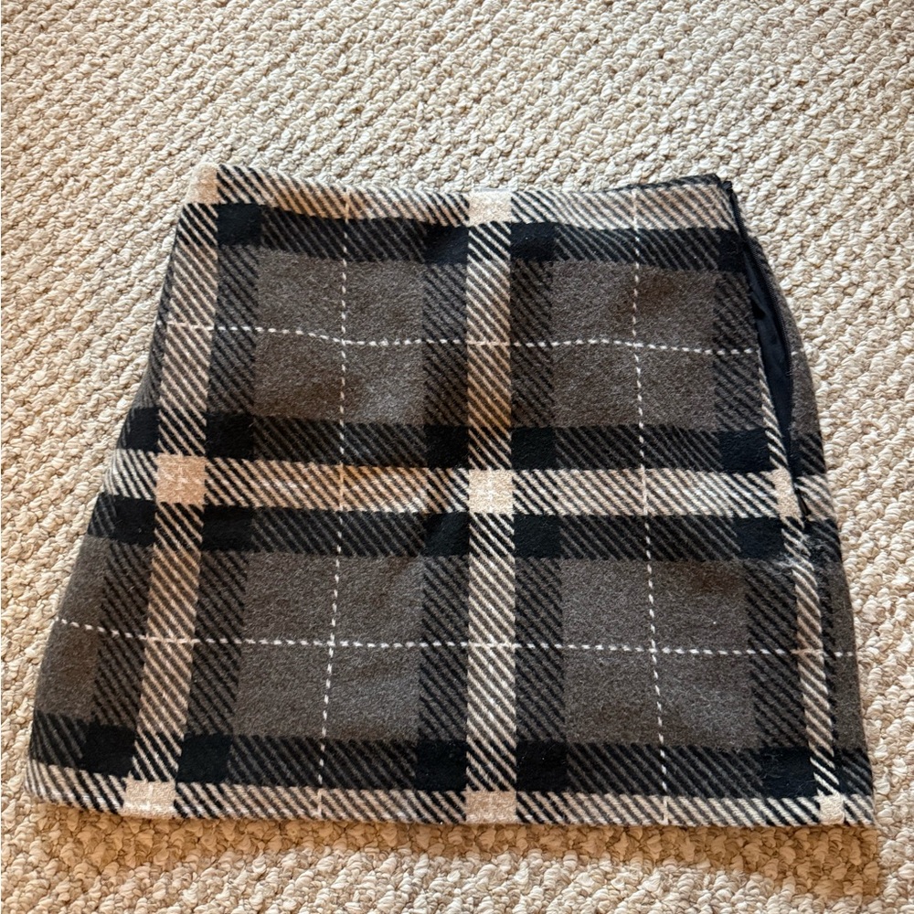 H&M Black and Gray Plaid Mini Skirt